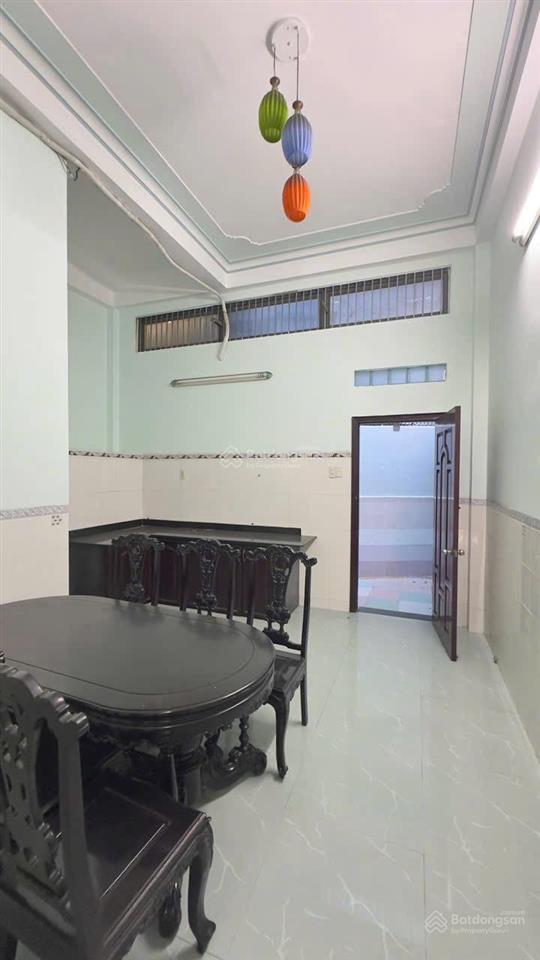 Nhà 2 tầng (110m2, ngang 5m) đường 10m, vĩnh hải, cách 2/4 chỉ 30m cách biển 1.2 km. giá 6,6 tỷ