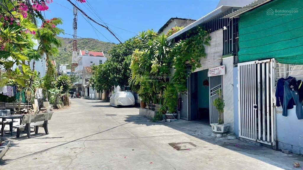 Bán đất (100m2, ngang 6m) mặt đường sử hy nhan  gần biển, gần chợ ba làng chỉ 250m. giá 7.5 tỷ