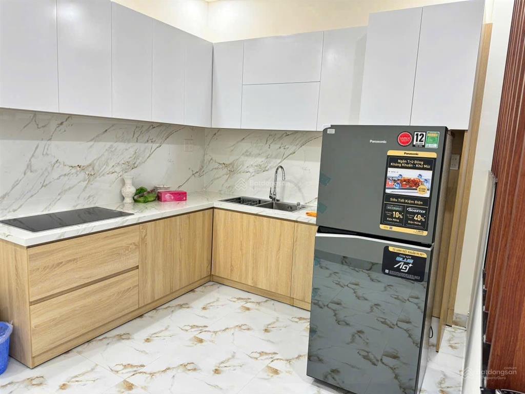 Bán nhà (58m2, ngang 4.2m) mặt đường trần mai ninh  vĩnh hải  cách biển 300m. giá 6.8 tỷ