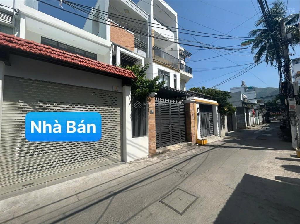 Bán nhà (58m2, ngang 4.2m) mặt đường trần mai ninh  vĩnh hải  cách biển 300m. giá 6.8 tỷ