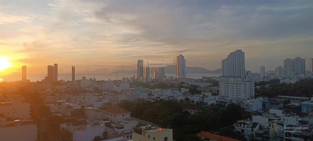 Bán căn hộ (48.8m2, 2 pn)  chung cư bình phú 2  tầng cao thoáng mát  view nhìn biển  giá 1.8 tỷ