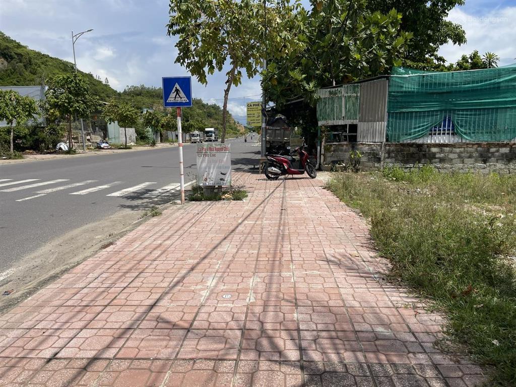 Bán 2 lô đất liền kề (438.5 m2, ngang 14.72 m) mặt tiền đường phong châu  giá 35 tr/m2 (15.35 tỷ)