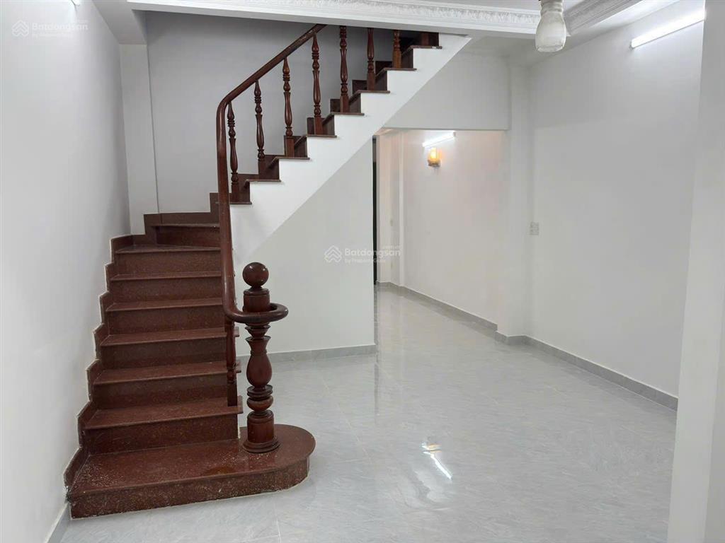 Nhà 2 phòng ngủ 4,2x17 tô hiến thành