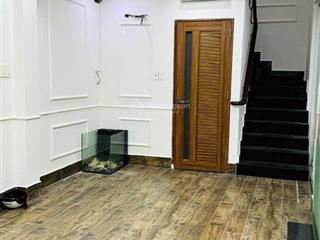 Nhà 3 phòng ngủ 8x5 lê hồng phong, sát mặt tiền