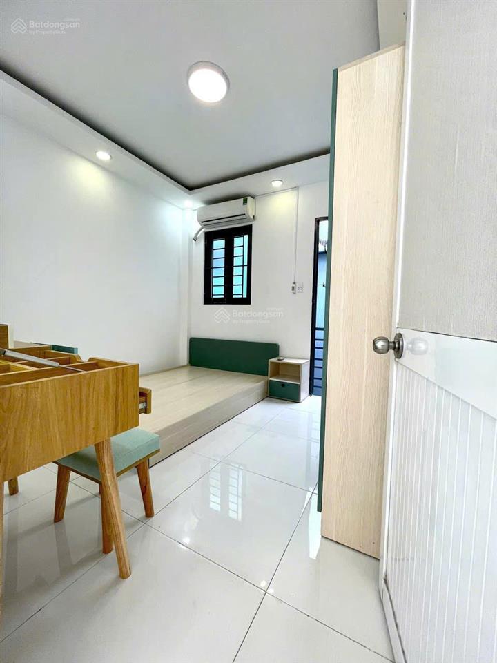 Nhà 3 phòng ngủ 4,3x12 nguyễn trãi. đủ đồ