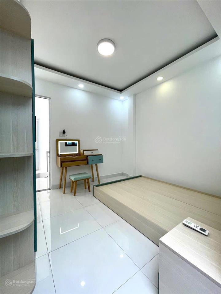 Nhà 3 phòng ngủ 4,3x12 nguyễn trãi. đủ đồ