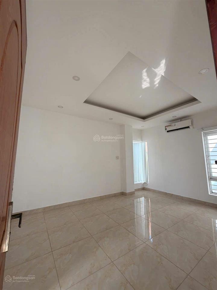 Nhà 3 phòng ngủ 9x7 chử đồng tử, hẻm xe hơi