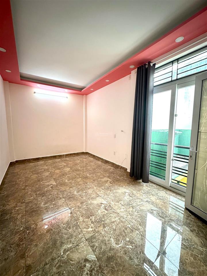 Nhà 2 phòng ngủ 3x9 calmette. hẻm xe hơi