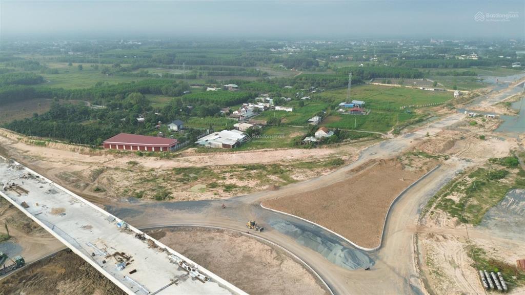 Mặt tiền bùng binh vành đai 3 phú thạnh, 2.600m, vị trí vàng kinh doanh hiếm có