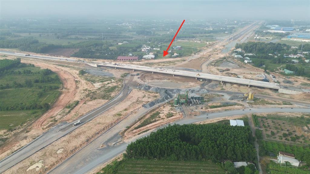 Mặt tiền bùng binh vành đai 3 phú thạnh, 2.600m, vị trí vàng kinh doanh hiếm có