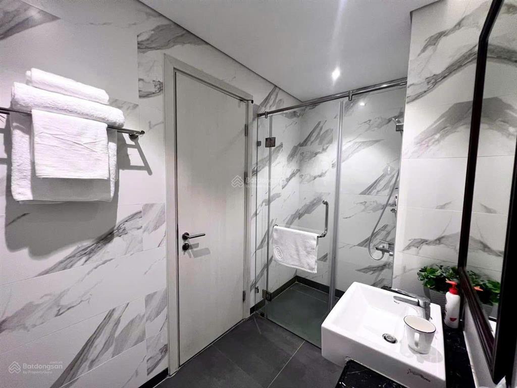 Chính chủ bán quỹ căn hộ nổi bật giá siêu tốt tại king palace 108 nguyễn trãi  0356 179 ***