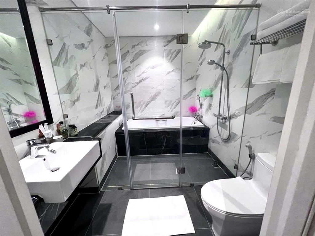 Chính chủ bán quỹ căn hộ nổi bật giá siêu tốt tại king palace 108 nguyễn trãi  0356 179 ***