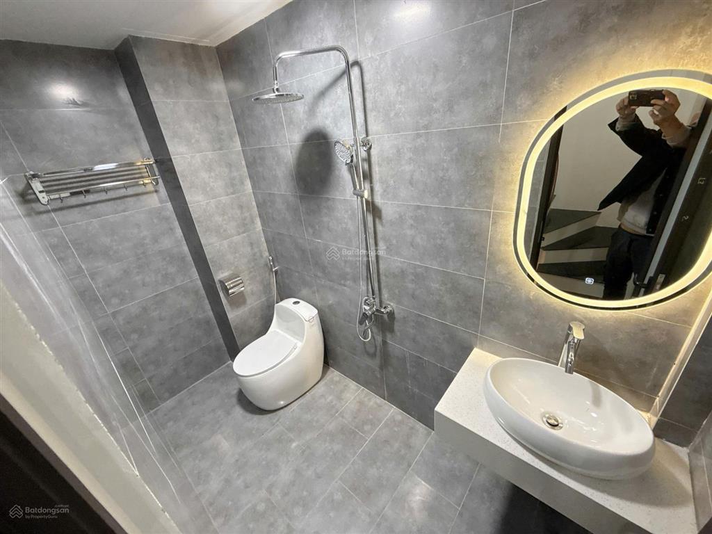 Bán nhà riêng 4pn, 4wc tại ngõ 211, ngách 82, số nhà 09, khương trung, 8,95 tỷ, 35m2  0356 179 ***