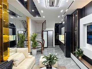 Bán nhà riêng 4pn, 4wc tại ngõ 211, ngách 82, số nhà 09, khương trung, 8,95 tỷ, 35m2  0356 179 ***
