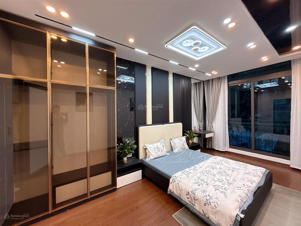 Bán nhà riêng 4pn, 4wc tại ngõ 211, ngách 82, số nhà 09, khương trung, 8,95 tỷ, 35m2  0356 179 ***
