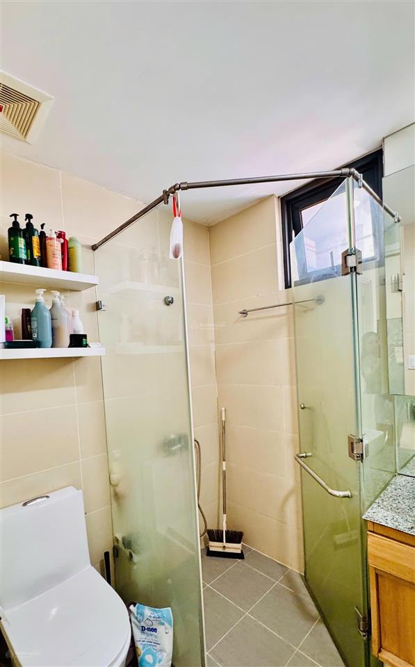 Chính chủ cần bán căn hộ mone 2pn 1wc 61m2 đã có sổ hồng, giá chỉ 4.4 tỷ