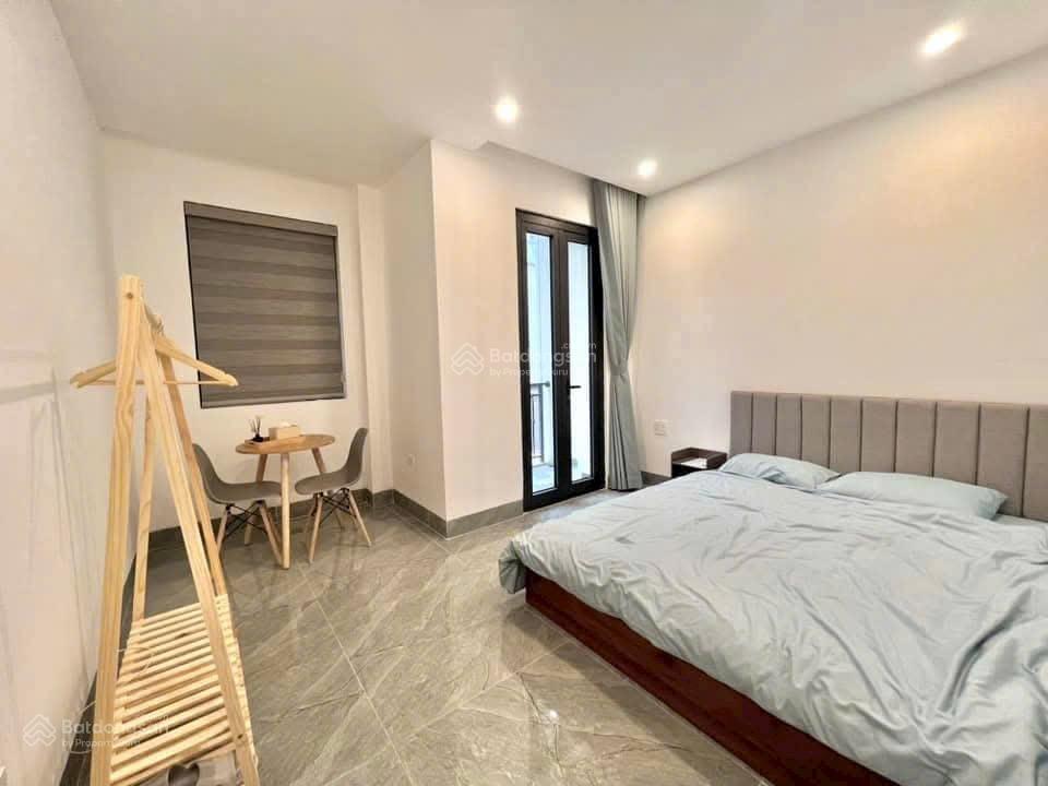 Nhà hoàn thiện full 5 tầng sẵn nội thất có sẵn thang máy gần chung cư chỉ 10 tỷ bao trọn thuế phí