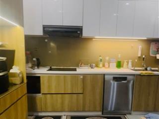 Bán toà Căn Hộ 4,5 tầng PHẠM TUẤN TÀI - sát sông Chương Dương , 10p CH .giá 15ty8 LH