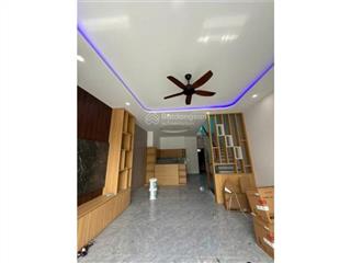 Bán nhà 2,5 tầng mt đườn liêm lạc 3 hoà xuân cẩm lệ. dt 100m2 giá 5ty790  0942 992 ***