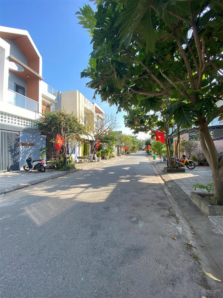 Bán đất 100m2 đường phù đổng (gần phạm hùng ) hoà xuâncẩm lệ .giá 4ty450  0942 992 ***