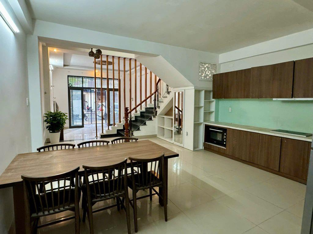 Bán nhà 2 tầng VŨ ĐÌNH LONG- Sơn Trà , gần biển Mân Thái DT 75m2 giá 10ty5. LH0942992361