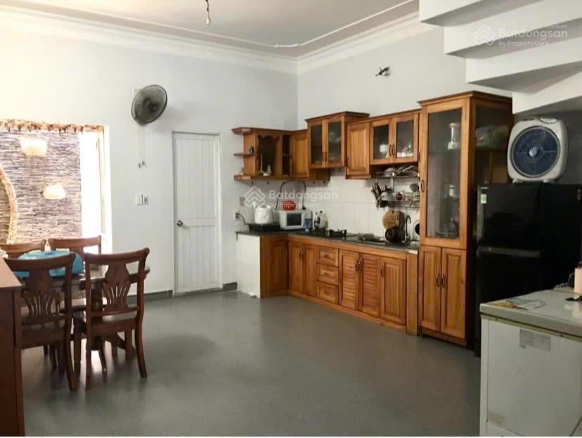 Bán nhà 2,5 tầng đường lê văn tâm  ngũ hành sơn. dt 90m2 giá 8tỷ6,  0942 992 ***
