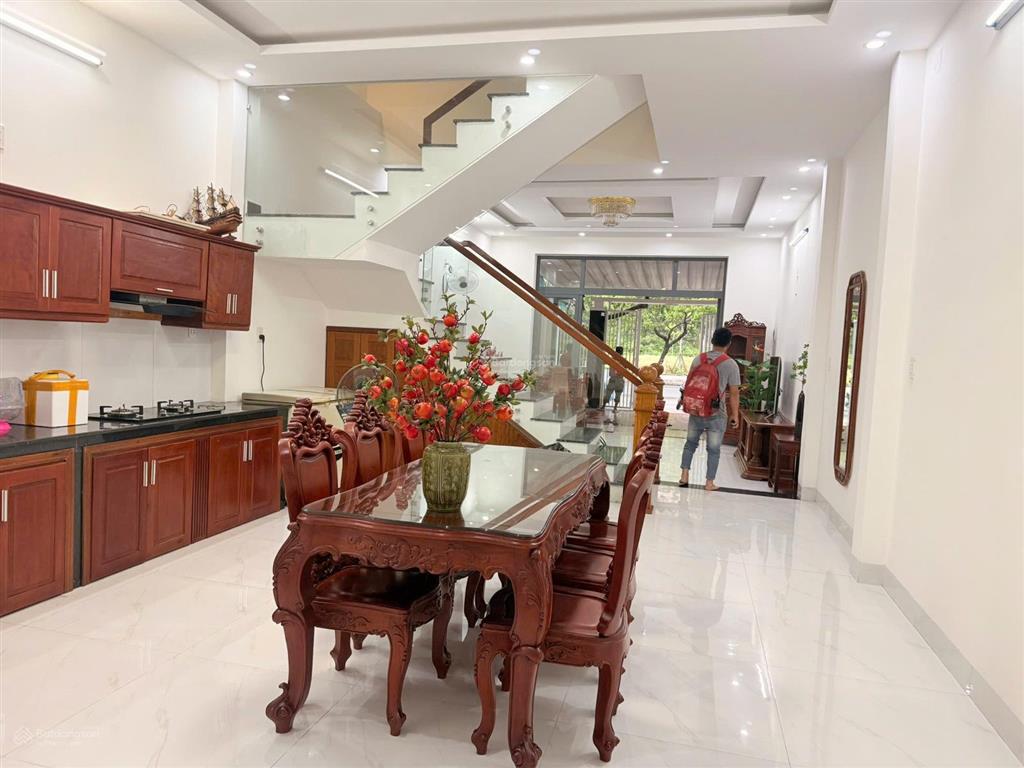 Cho thuê nhà mới 2 tầng đường phạm hữu nhật  ngũ hành sơn, 3pn giá 22tr/tháng  0942 992 ***