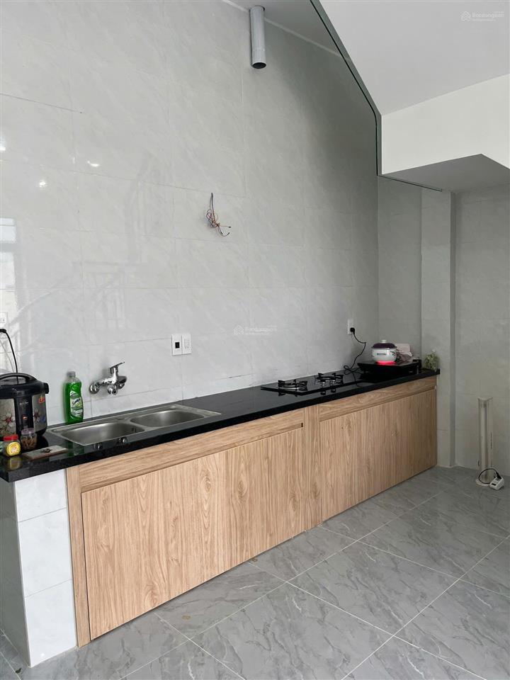 Cho thuê nhà 2 tầng mt đường võ văn ngân  hòa xuân, có 3pn giá 12tr/tháng  0942 992 ***