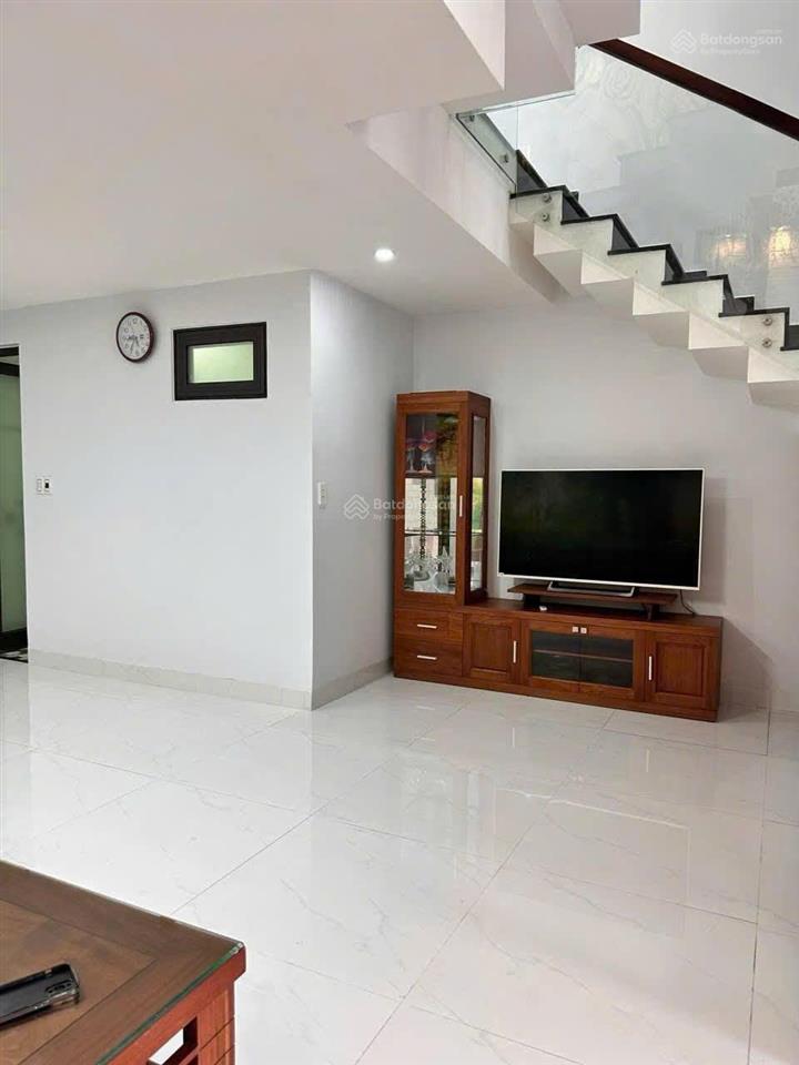 Cho thuê nhà 3 tầng 4pn lê vĩnh huyhòa cường ,ngang 6m2 giá 25tr/tháng  0942 992 ***