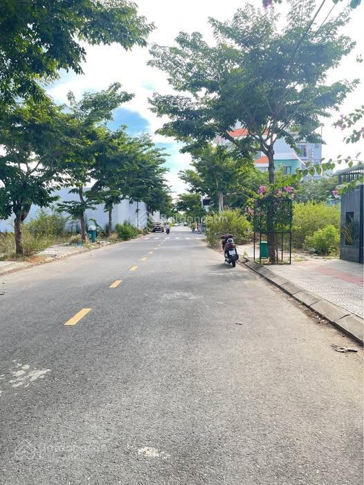 Bán lô đất biệt thự 300m2 đường anh thơ (khu nam việt á) sát sông giá 28 tỷ  0942 992 ***