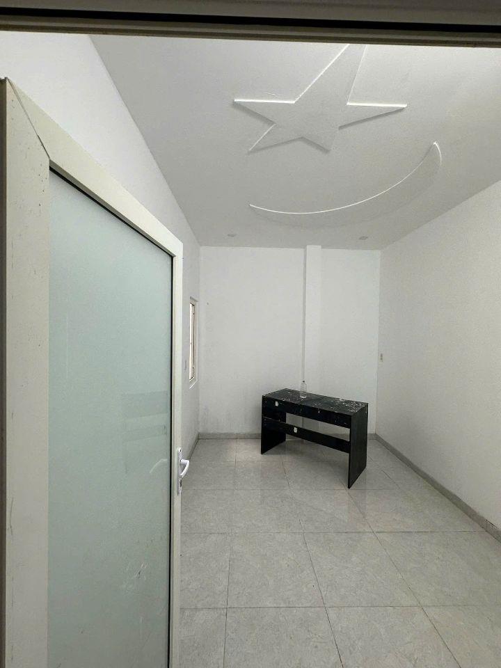 Bán nhà 1,5 tầng MT đường Bùi Thiện Ngộ - Hòa Xuân , DT 100m2 giá 6 tỷ còn bớt LH 0942992361