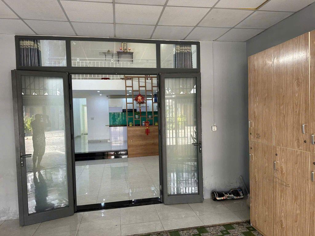 Bán nhà 1,5 tầng MT đường Bùi Thiện Ngộ - Hòa Xuân , DT 100m2 giá 6 tỷ còn bớt LH 0942992361