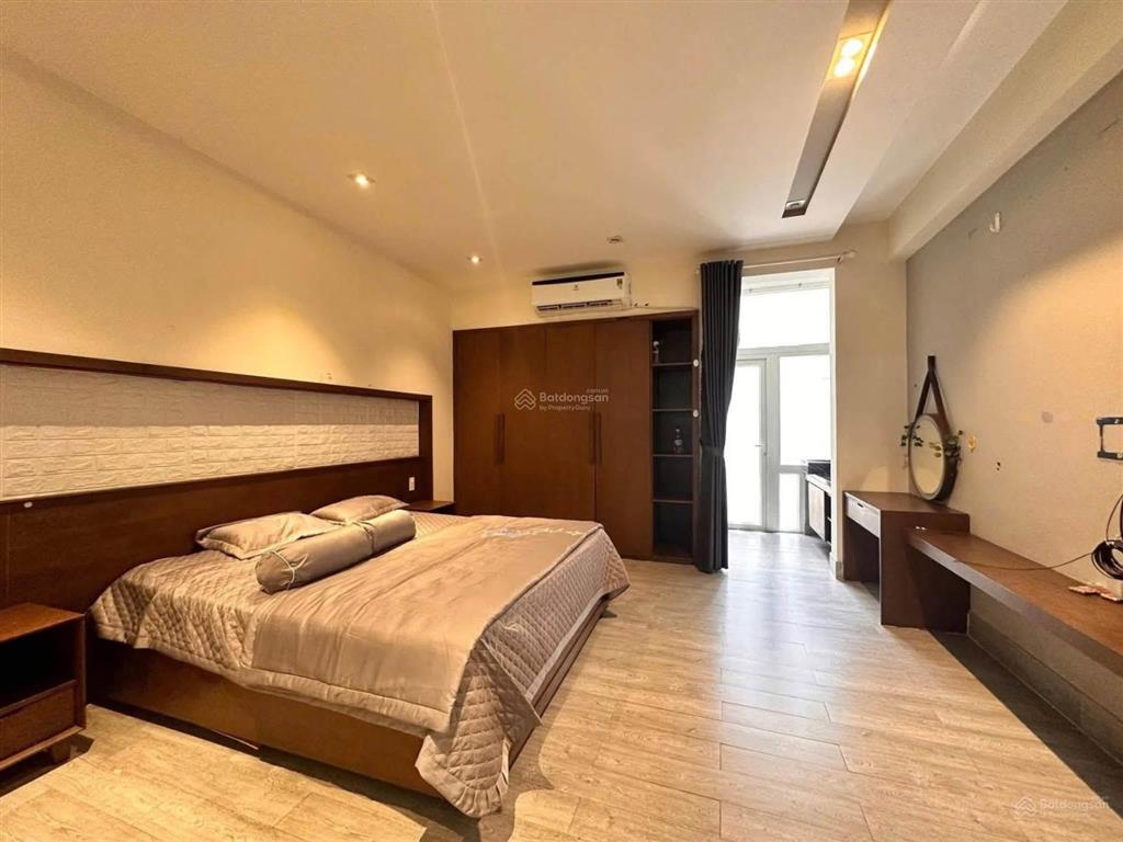 Bán nhà 1.5 tầng mt đường nguyễn hữu hào  khu nam việt á dt 90m2 giá 8tỷ5  0942 992 ***