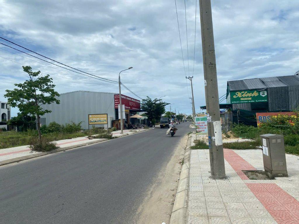 Bán đất MT đường MINH MẠNG (Trục kinh doanh). Hướng Đông Nam DT 100m2 giá 7ty LH 0942992361