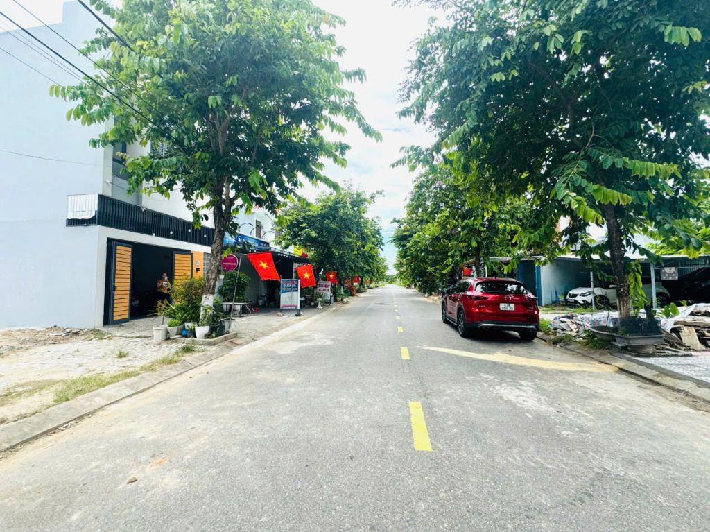 Bán đất MT đường LÊ ĐÌNH CHINH (đường 7m5) gần Võ Chí Công. sạch đẹp giá 4ty1  LH 0942992361 