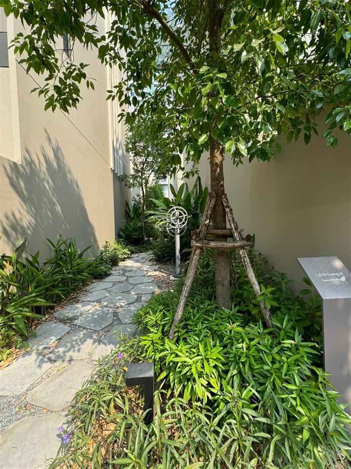 Bán góc giữa nhà phố the orchard. giá thấp hơn hđmb.  0354 477 ***