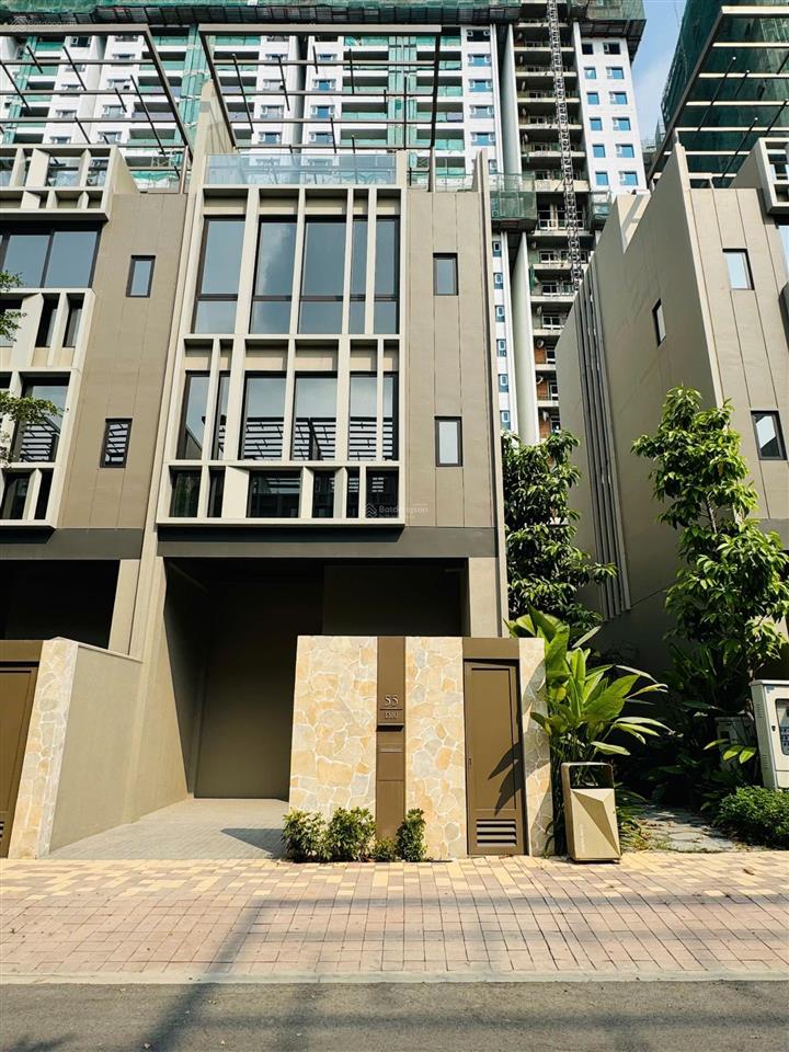 Bán góc giữa nhà phố the orchard. giá thấp hơn hđmb.  0354 477 ***