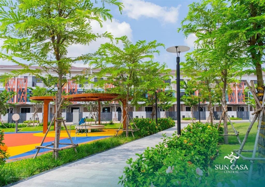 Căn 1 trệt 1 lầu giá 2,9 tỷ trong kđt sun casa central cách thành phố mới chỉ 10 phút đi xe