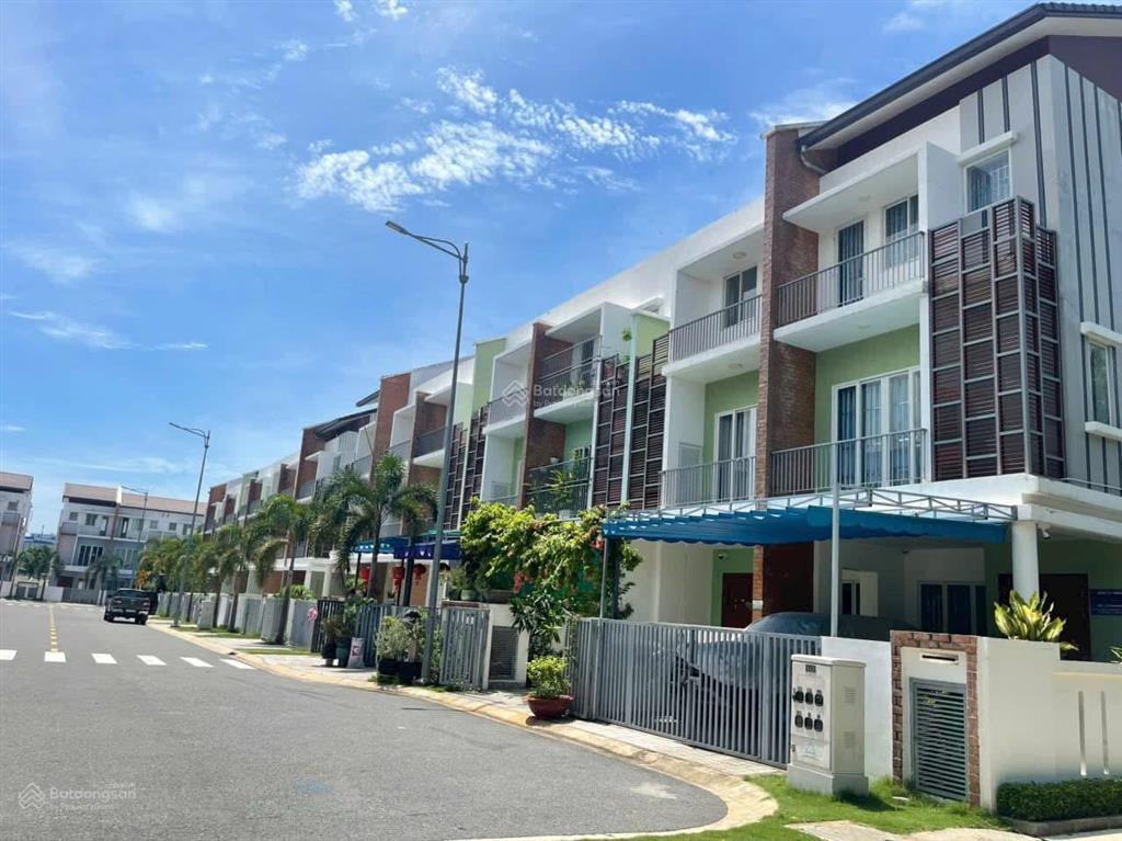 Chính chủ bán căn 3 tầng tại kđt suncasa 1  hoà phú  thủ dầu một  bình dương