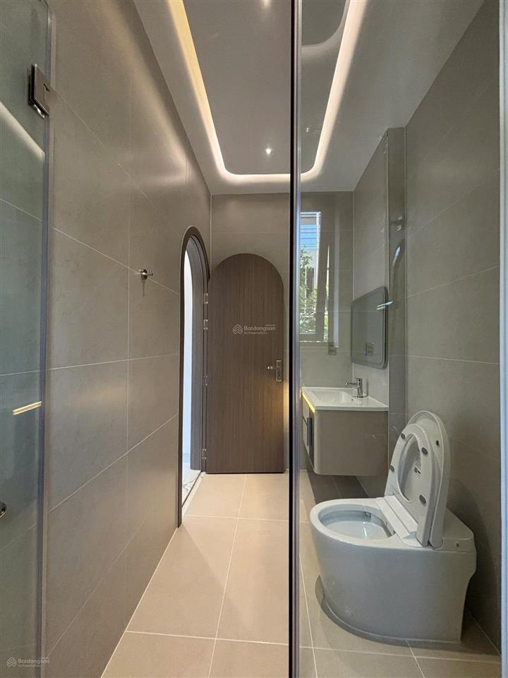 Cho thuê nhà phố the orchard căn sẻ khe, 4pn full nội thất cao cấp. giá chỉ 38tr/tháng