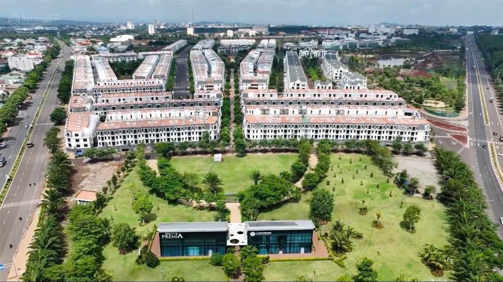 Bán shophouse 4 tầng đường nguyễn chí thanh giá tốt, sẵn sổ, vị trí đắc địa