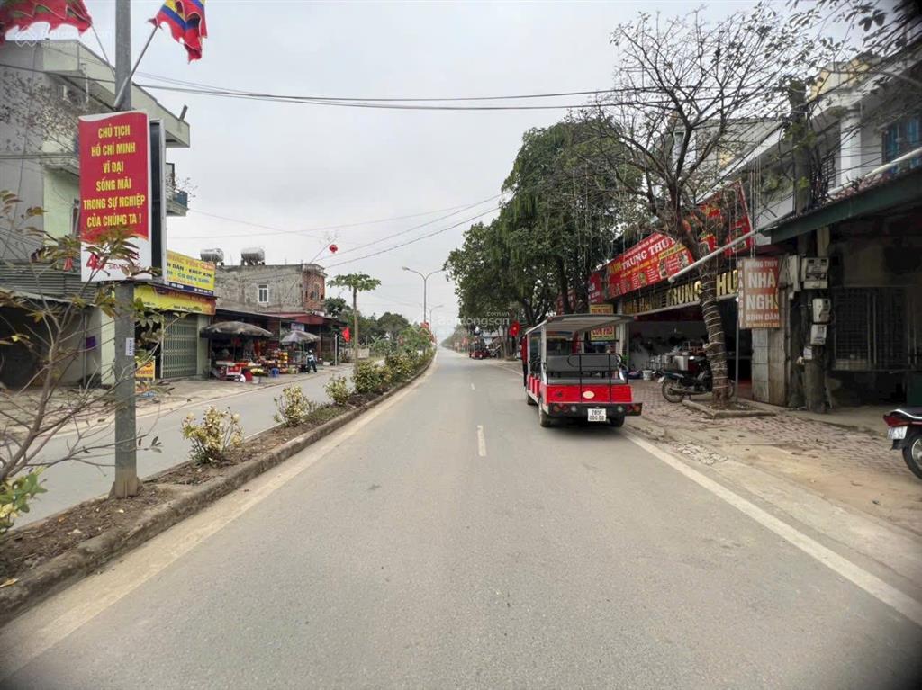 Cần chuyển nhượng mảnh đất. tại mặt đường đôi. khu du lịch tâm linh chùa tiên. lạc thủy. hòa bình