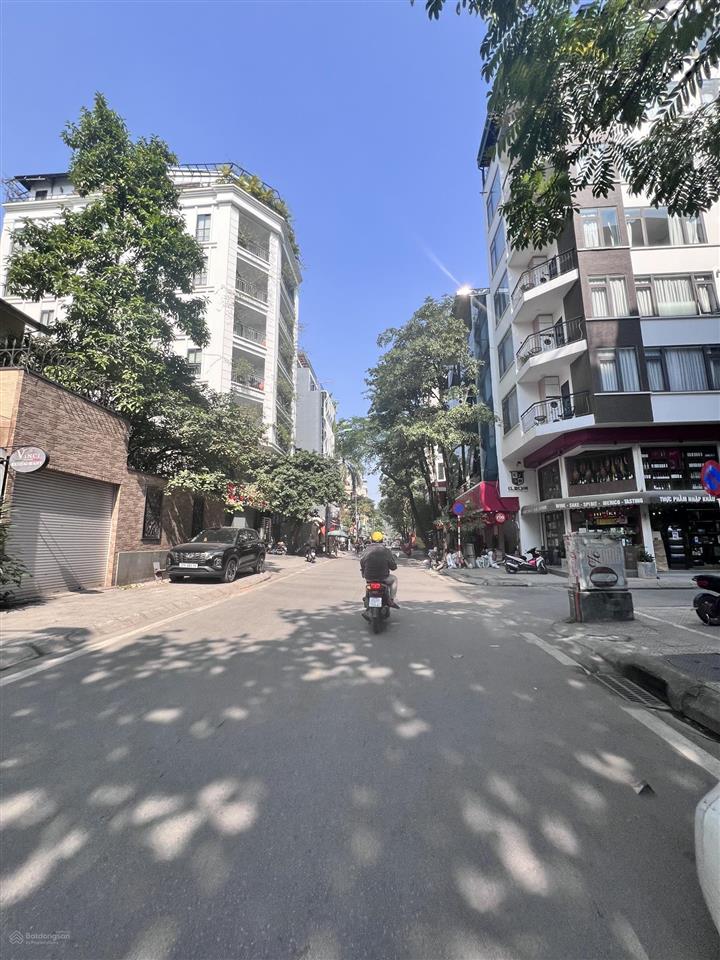 Bán nhà 2 mặt tiền mặt phố linh lang  kim mã thượng, 160m2 x mt 30m. 76 tỷ.