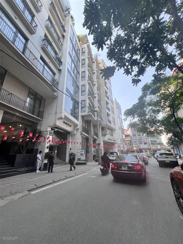 Bán nhà 2 mặt tiền mặt phố linh lang  kim mã thượng, 160m2 x mt 30m. 76 tỷ.