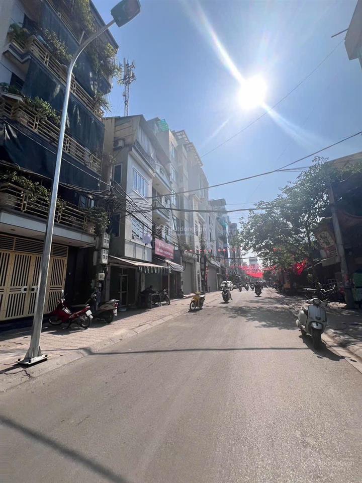 Bán toà building mặt phố mới quận ba đình, 240m2 x 11t. mt 12m. 150 tỷ.