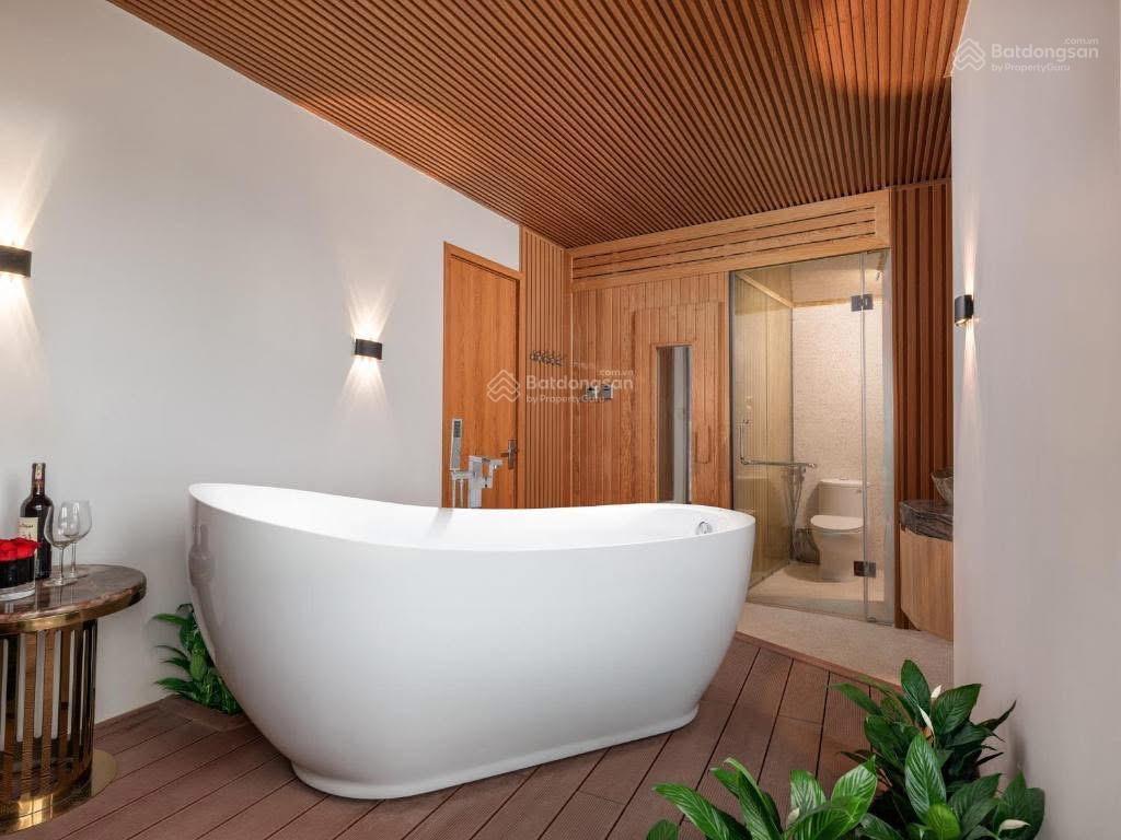 Bán toà apartment 2 thoáng mặt phố yên hoa  tây hồ, view hồ cho thuê ~500tr/th, 260m2 x10t. 158 ty