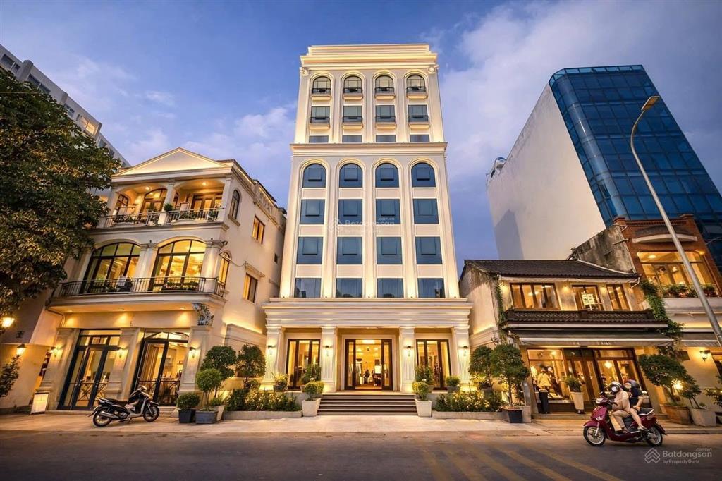 Bán toà văn phòng mặt phố bạch mai  hai bà trưng, 210m2 x 9t. mt 8.5m. 190 tỷ, cho thuê ~350tr/th.