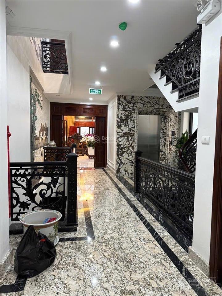 Bán tòa văn phòng mặt phố bạch mai  hai bà trưng, 200m2 x 9 tầng. 180 tỷ.