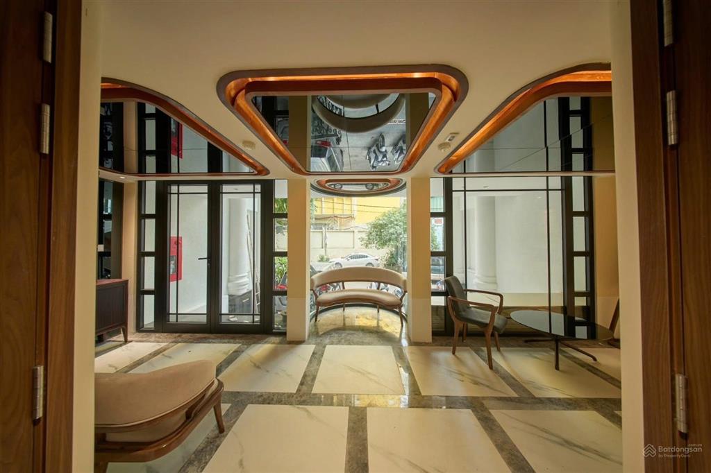 Bán toà building 2 thoáng phố đại cồ việt  hai bà trưng, 85m2 x 9t. mt 7.3m. 45 tỷ, ô tô tránh.