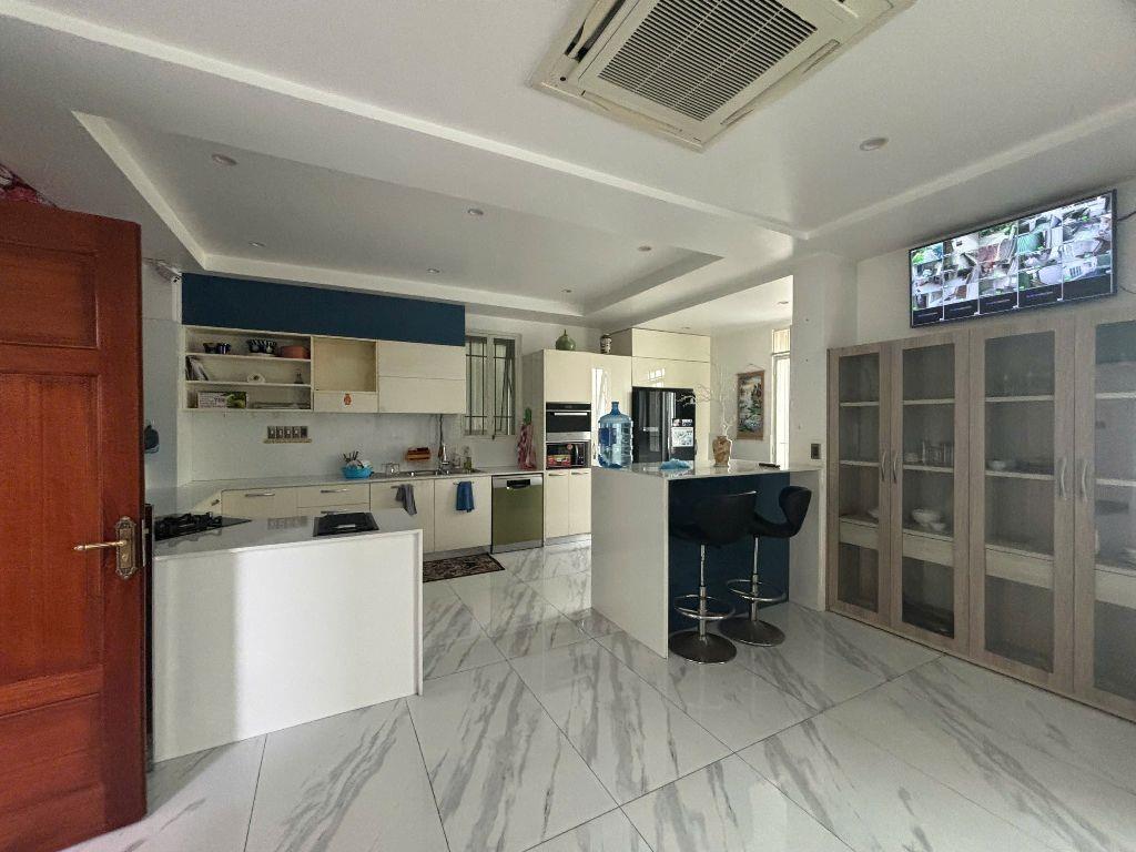 [XẢ NGỢP - GIẢM SÂU CHỈ CÒN 23 TỶ] BÁN BIỆT THỰ MẶT TIỀN 300M ĐƯỜNG LÝ THÁI TỔ - HỘI AN